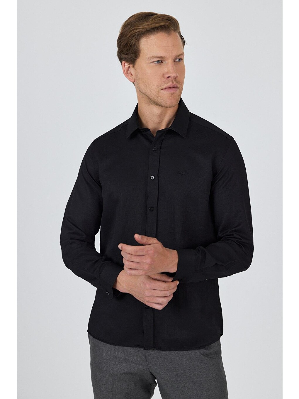 Siyah Uzun Kol Desenli Armürlü Sert Yaka Cepsiz Pamuklu Classic Slim Fit Gömlek 1004250194-2