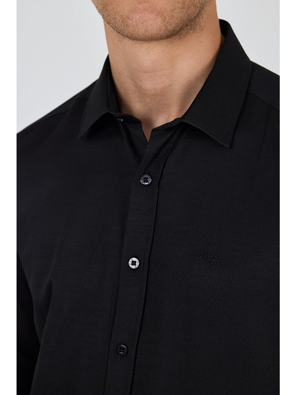 Siyah Uzun Kol Desenli Armürlü Sert Yaka Cepsiz Pamuklu Classic Slim Fit Gömlek 1004250194-3