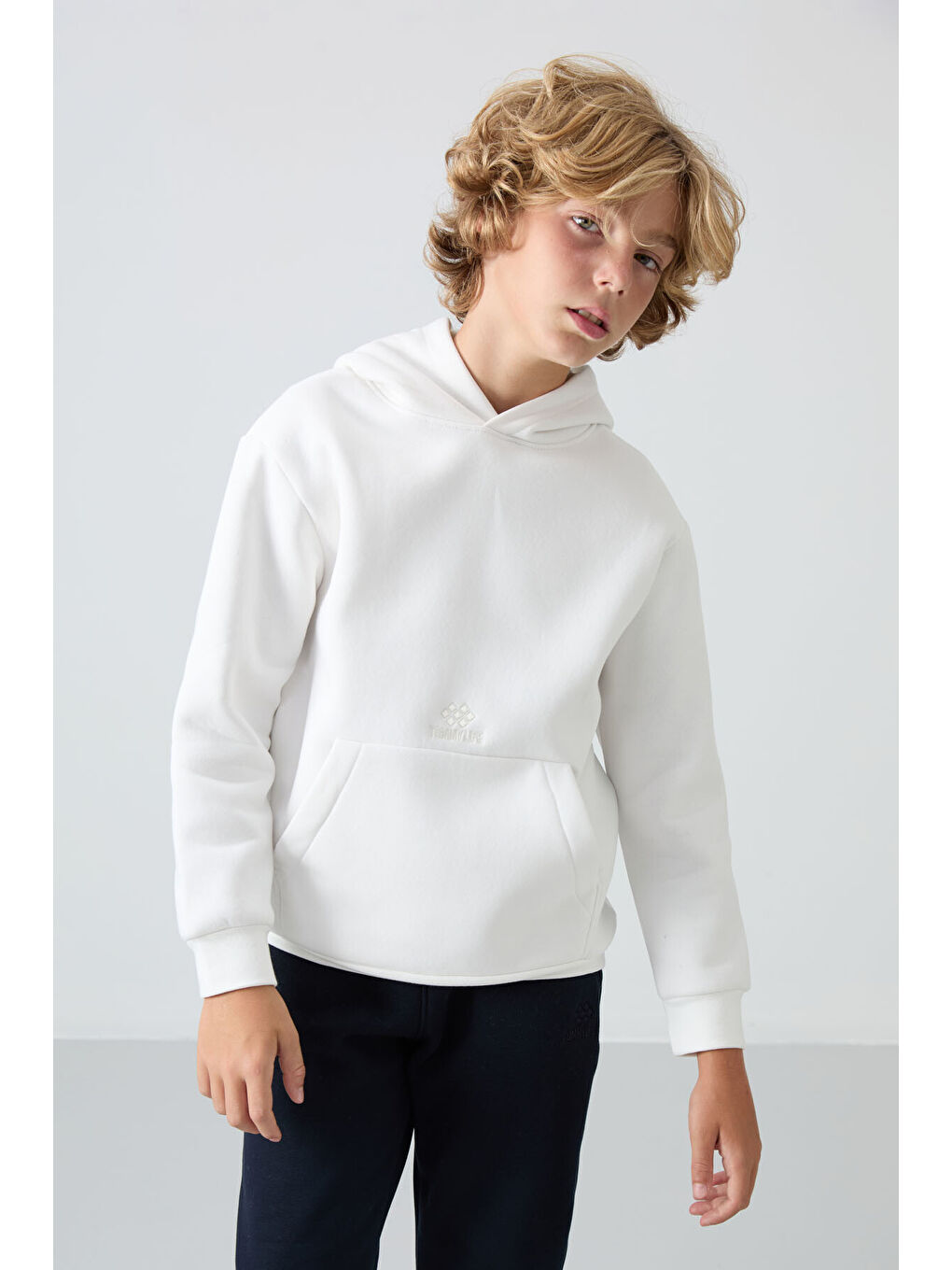 Ekru Pamuklu Kalın İçi Tüylü Yumuşak Dokulu Standart Fit Baskılı Erkek Çocuk Sweatshirt - 11215-3