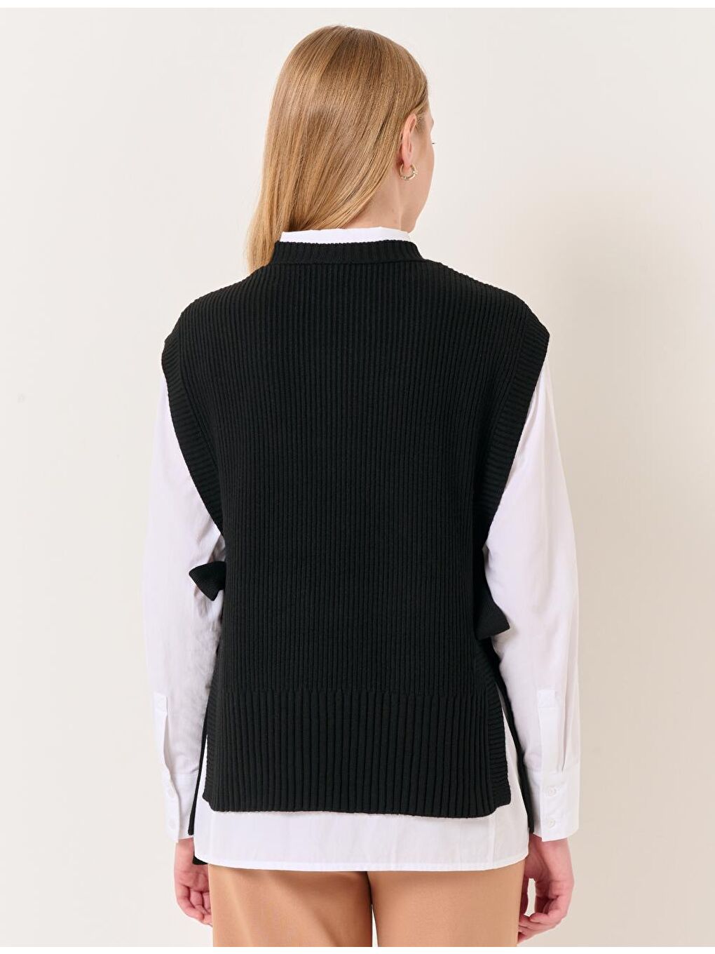 Siyah Bisiklet Yaka Bağlamalı Triko Süveter-5