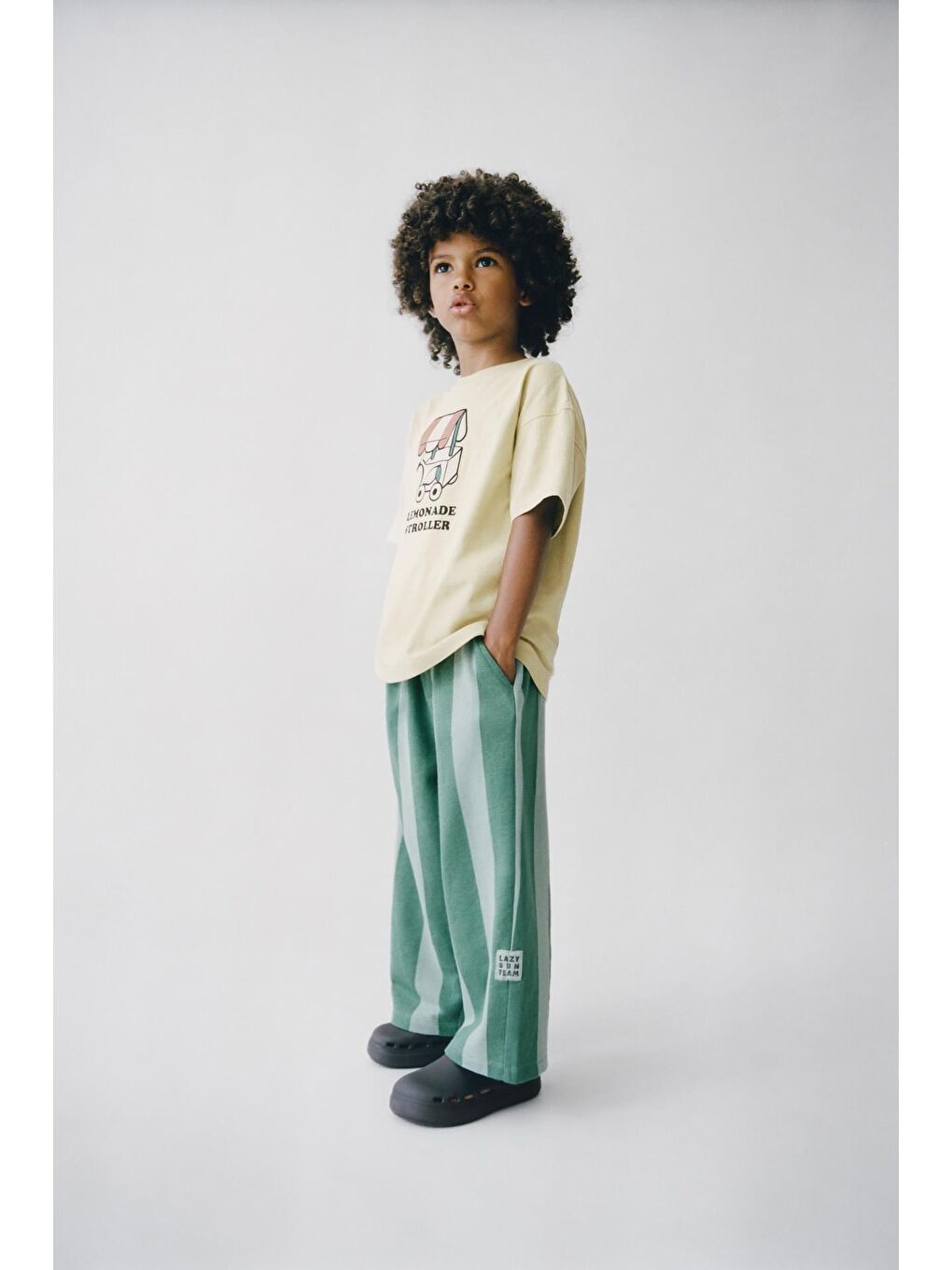 Karışık Erkek Çocuk Pamuklu Krem Limonata Arabası Baskılı T-Shirt Eşofman Takımı - Yeşil Çizgili Alt