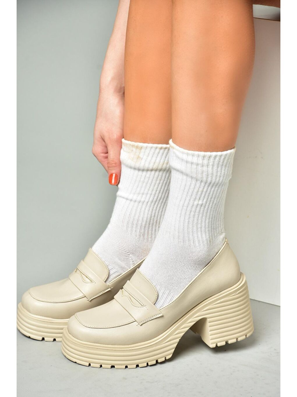 R9960520 Bej Kadın Topuklu Loafer Ayakkabı-1