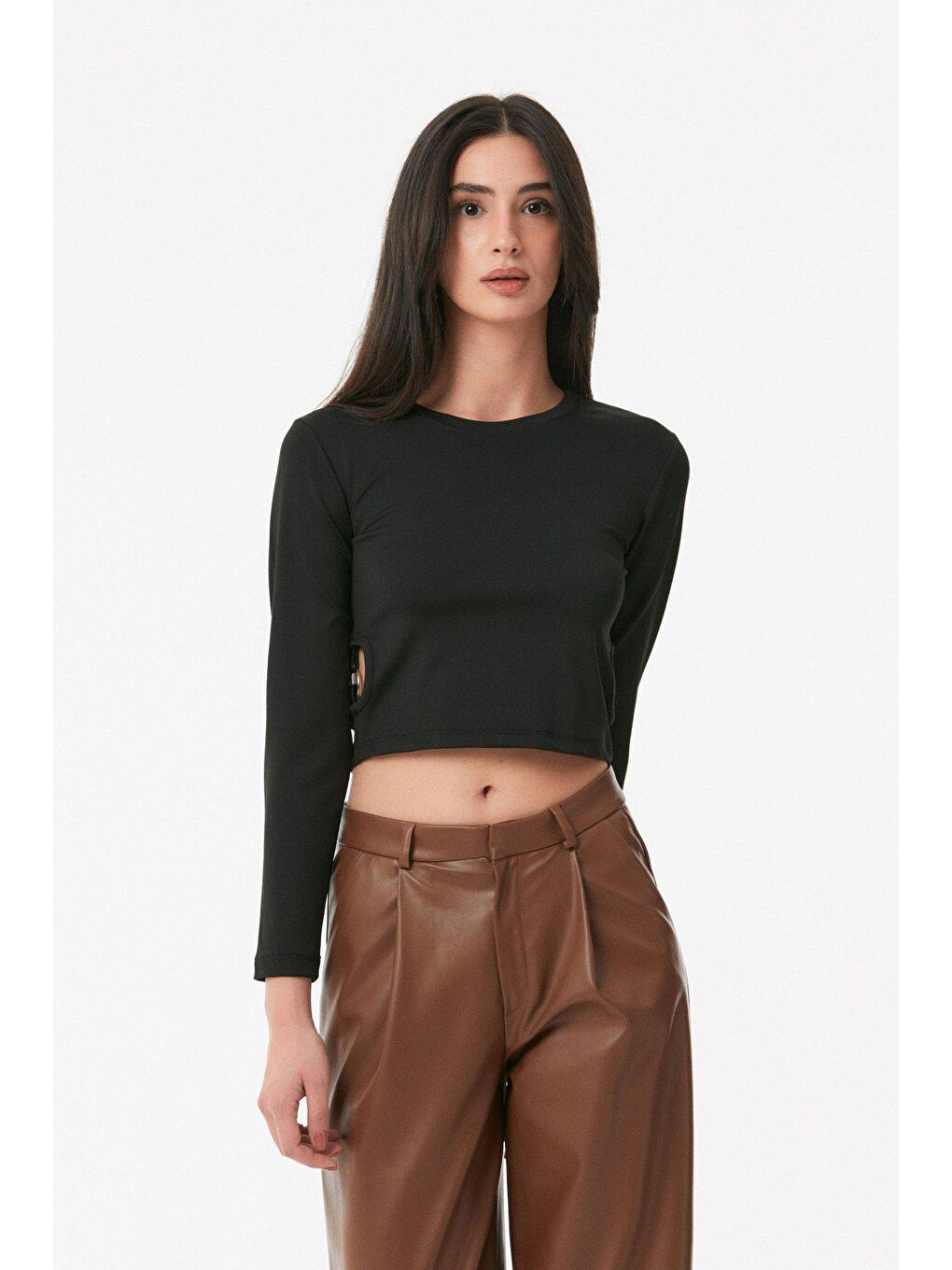 Siyah Yanları Halka Detaylı Dalgıç Bluz