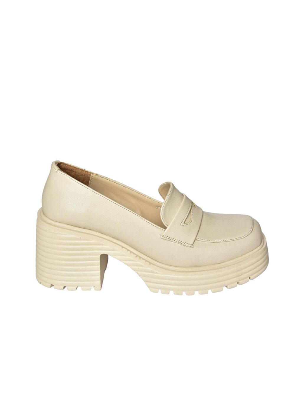 R9960520 Bej Kadın Topuklu Loafer Ayakkabı
