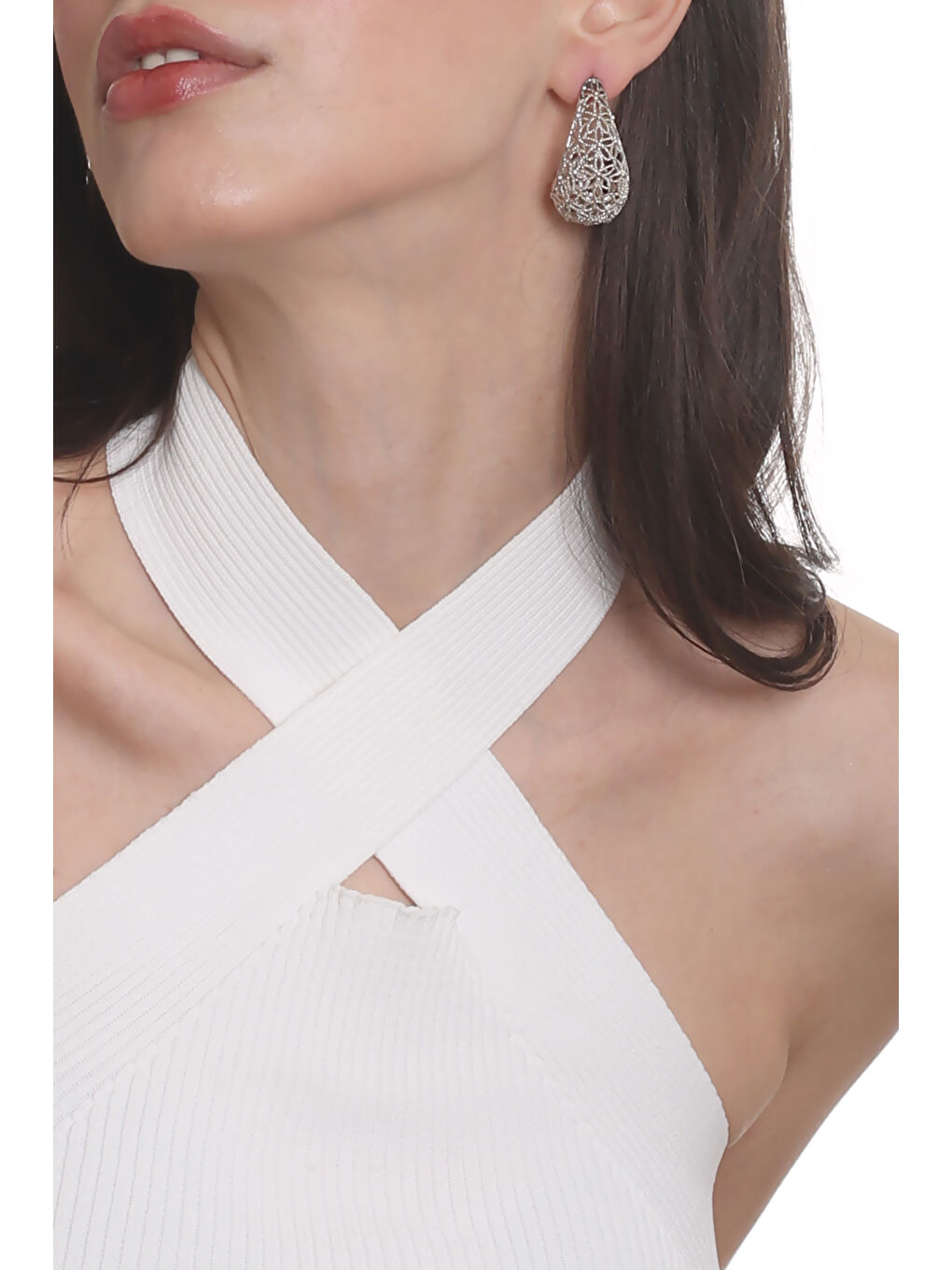 Gri Kadın Telkari Görünümlü Çiçek Motifli Çivili Model Damla Formlu Küpe-1