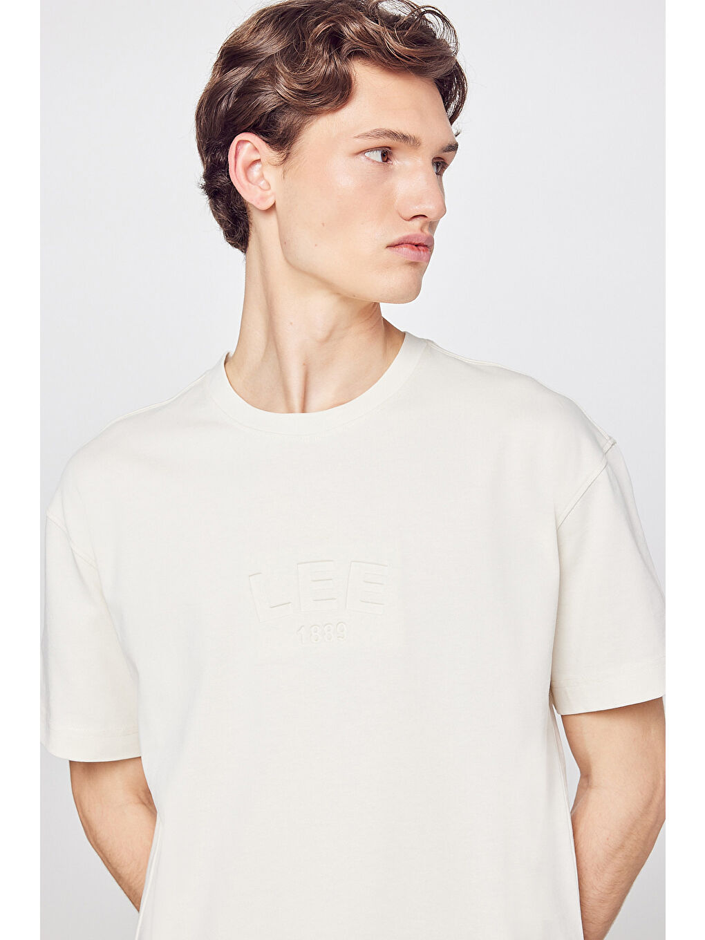 Bej %100 Pamuk Relaxed Fit Rahat Kesim Logo Detaylı Tişört-3