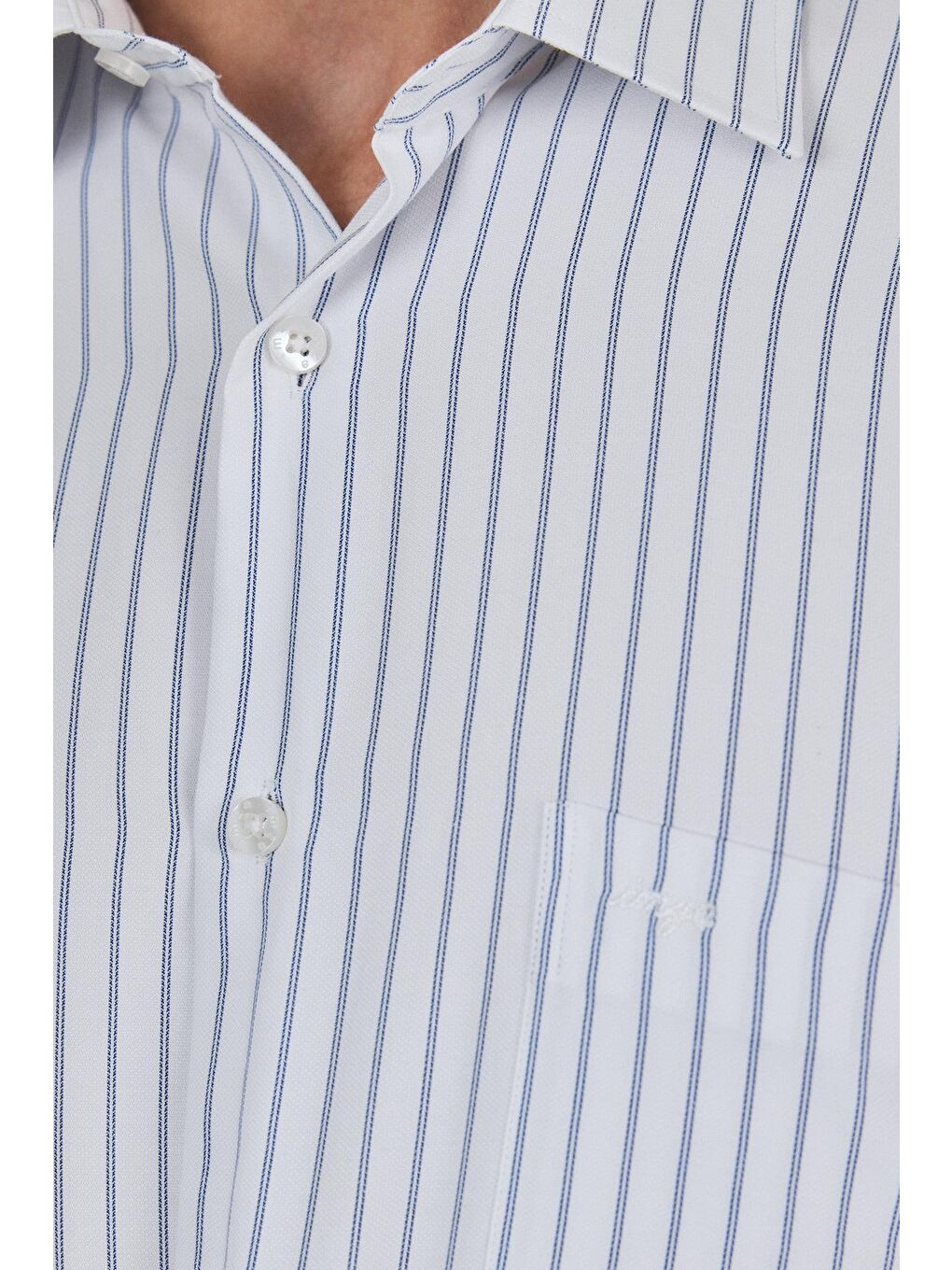 Beyaz Uzun Kol Çizgili Desen Bez Ayağı Sert Yaka Cepli Pamuklu Classic Comfort Fit Gömlek 1004250192-3