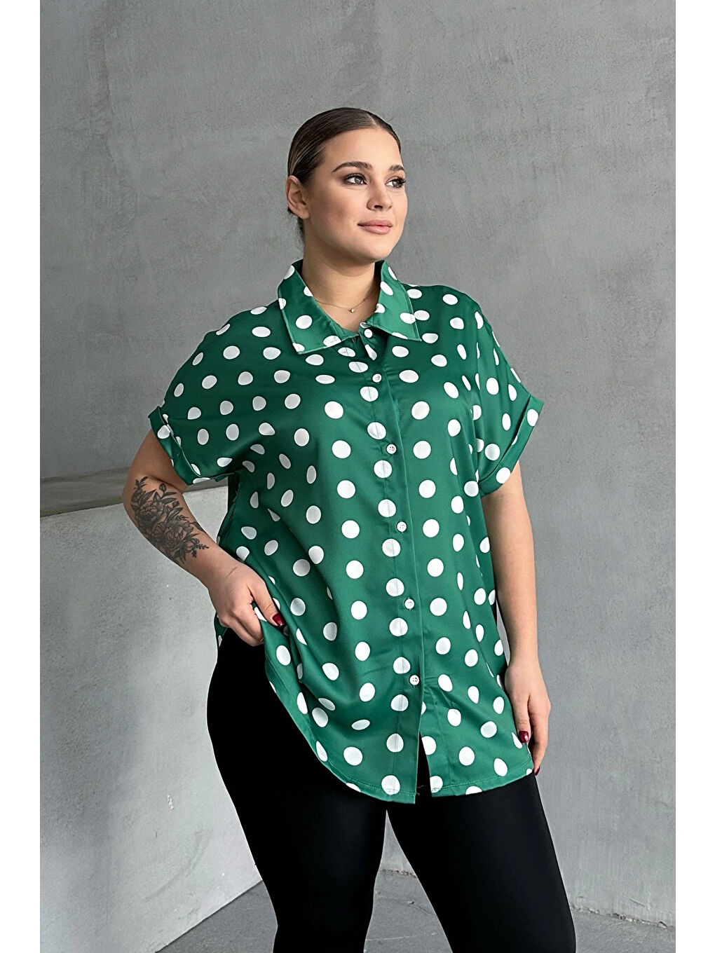 Yeşil Büyük Beden Kısa Kollu Puantiyeli Gömlek 303461-3