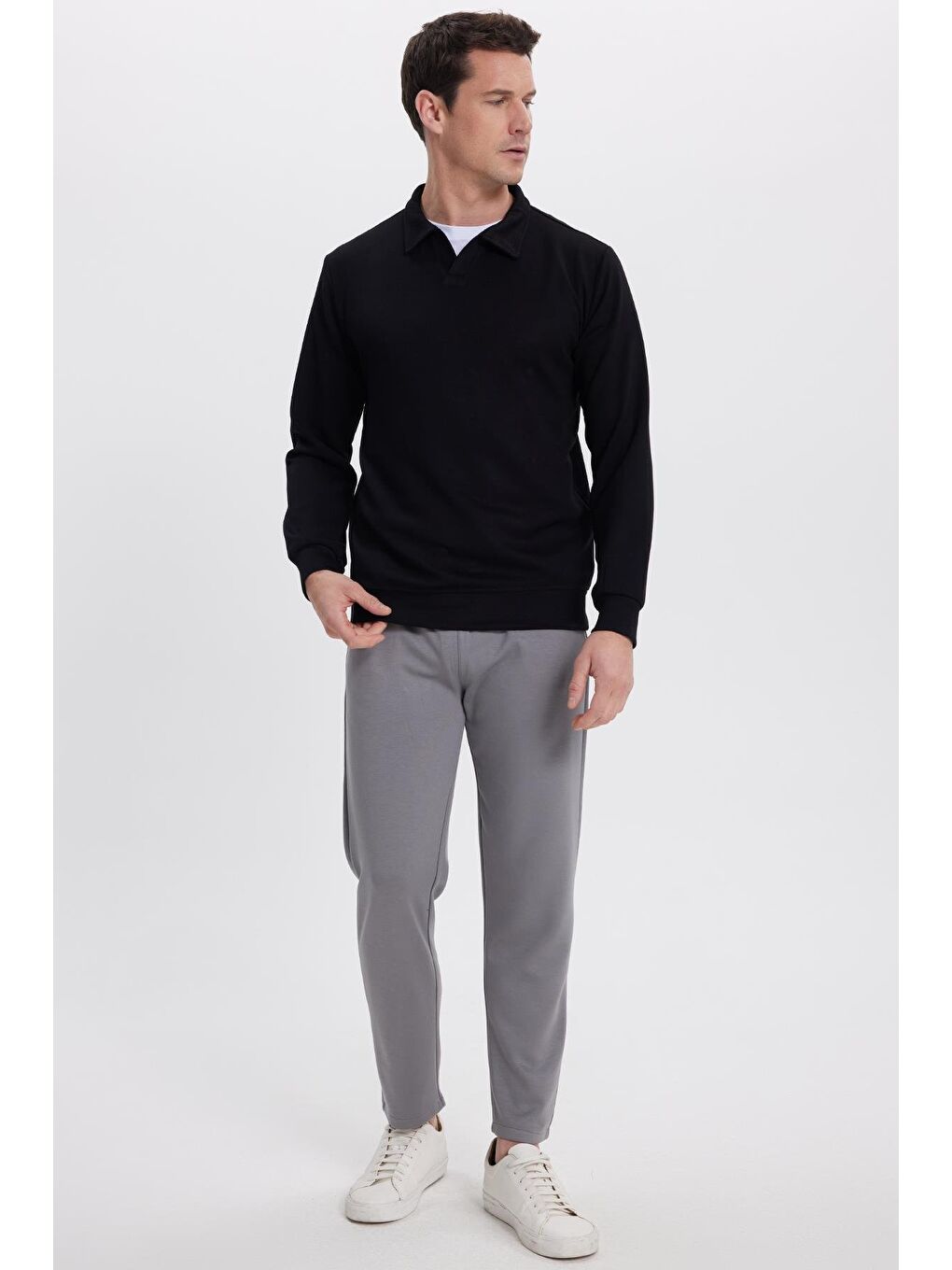 Erkek Relax Fit Rahat Kesim Polo V Yaka Siyah Sweatshirt-3