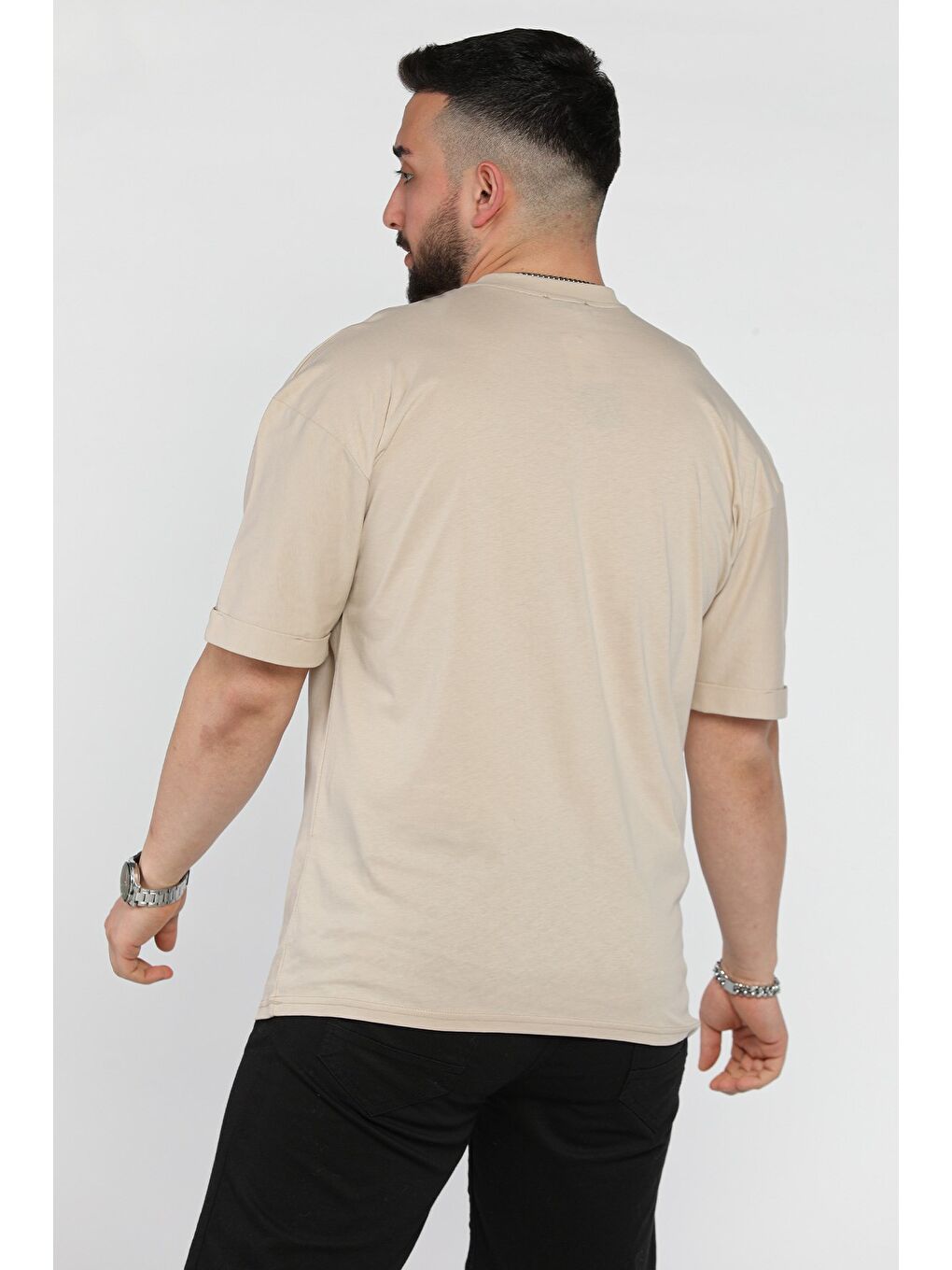 Bej Kol Katlamalı Baskılı Erkek Tişört-2