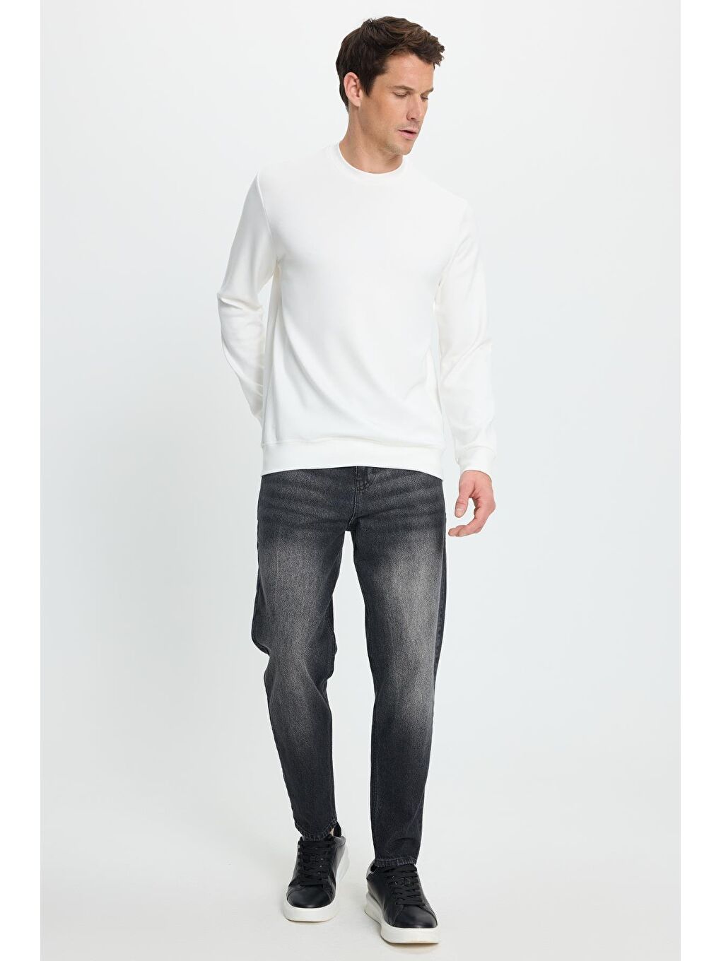 Erkek Standart Fit Normal Kesim Uzun Kollu Ekstra Soft Modal Kumaş Bisiklet Yaka Ekru Sweatshirt-3