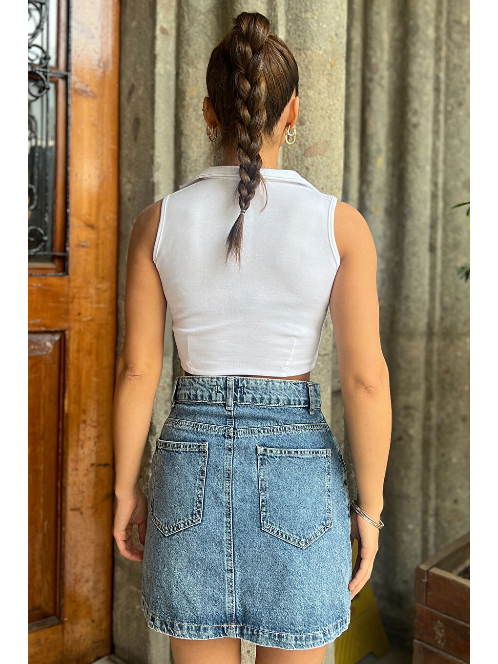 GÜLSELİ Beyaz Yakalı Düğmeli Crop Top Yelek - 3