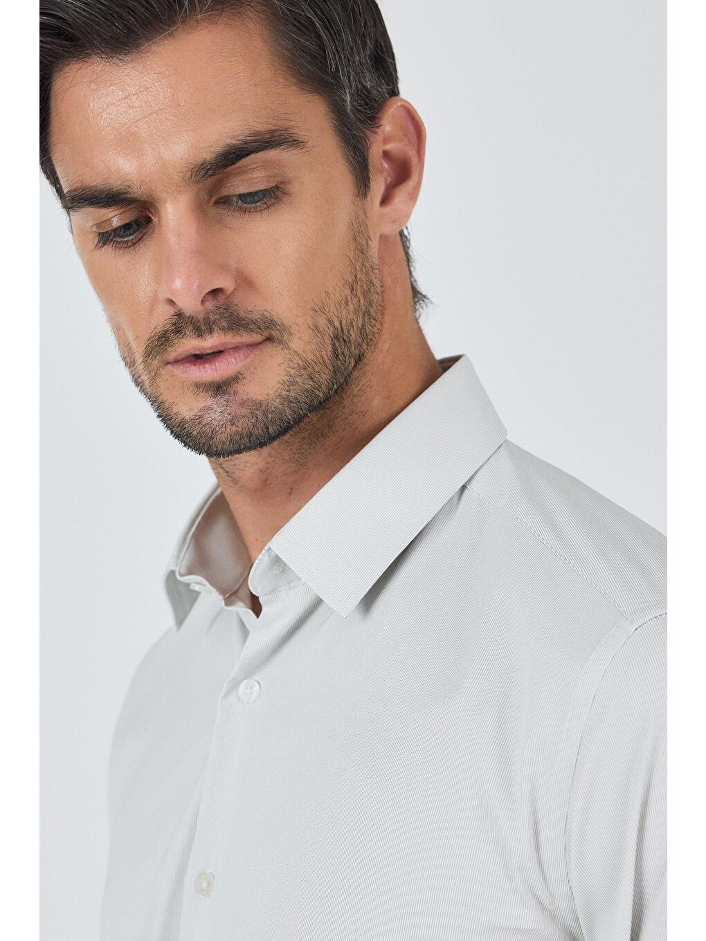 Beyaz Sert Yaka Cepsiz Gabardin Uzun Kol Slim Fit Esnek Gömlek 1004250229-3