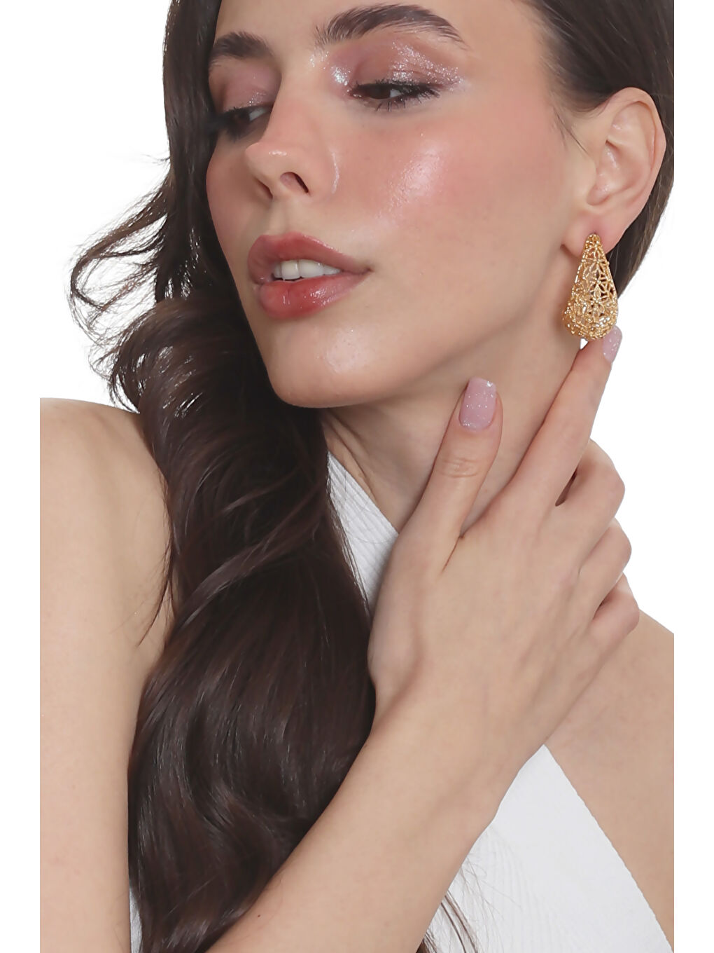 Sarı Kadın Telkari Görünümlü Çiçek Motifli Çivili Model Damla Formlu Küpe-3