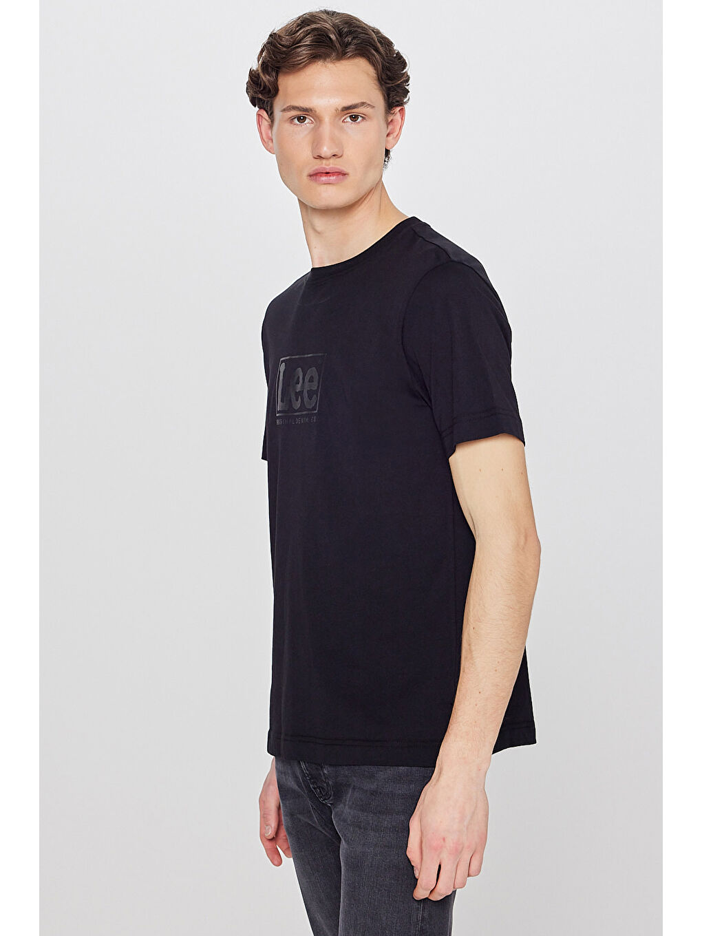 Siyah %100 Pamuk Regular Fit Normal Kesim Logo Detaylı Tişört-1