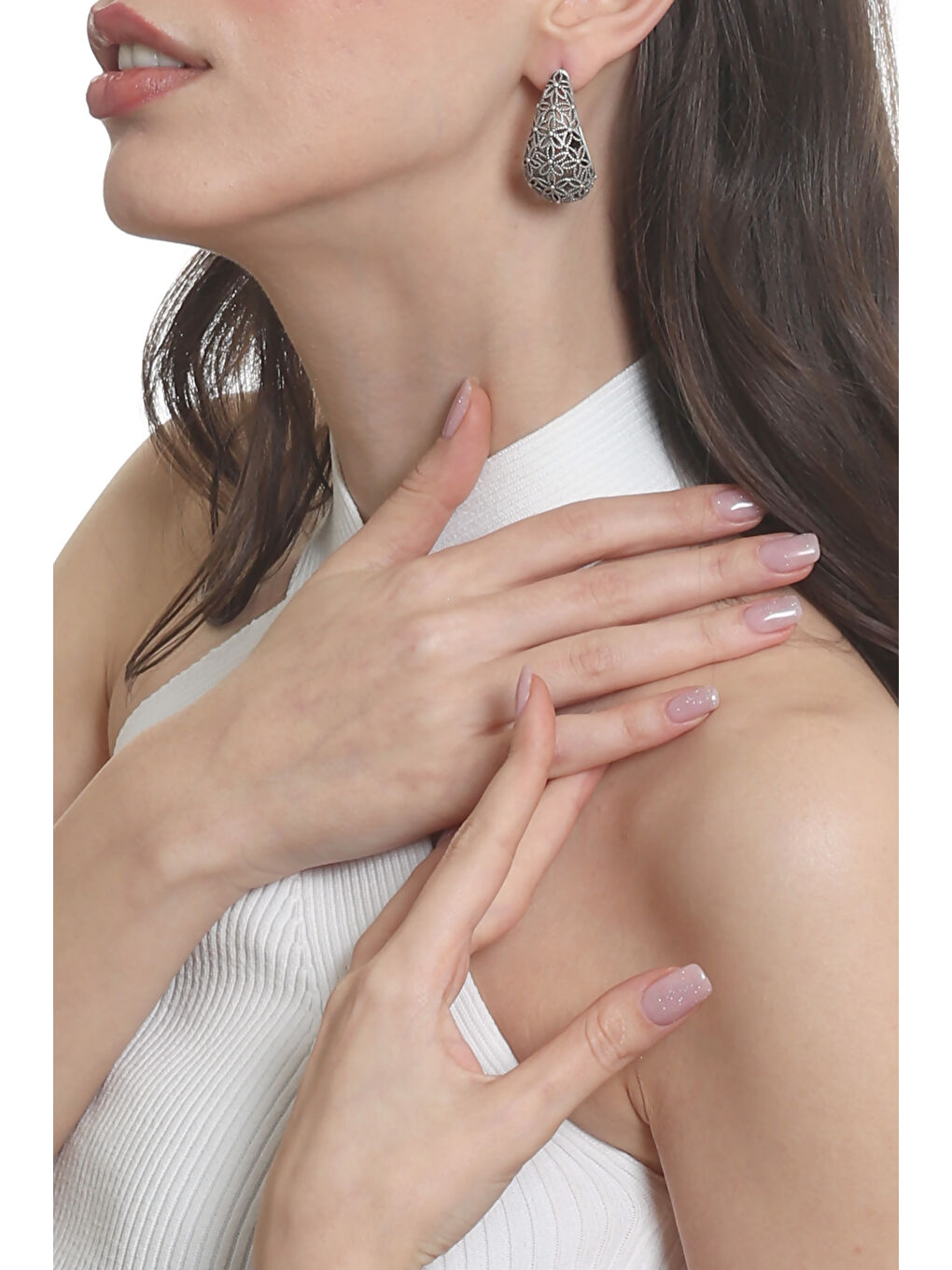 Gri Kadın Telkari Görünümlü Çiçek Motifli Çivili Model Damla Formlu Küpe-2