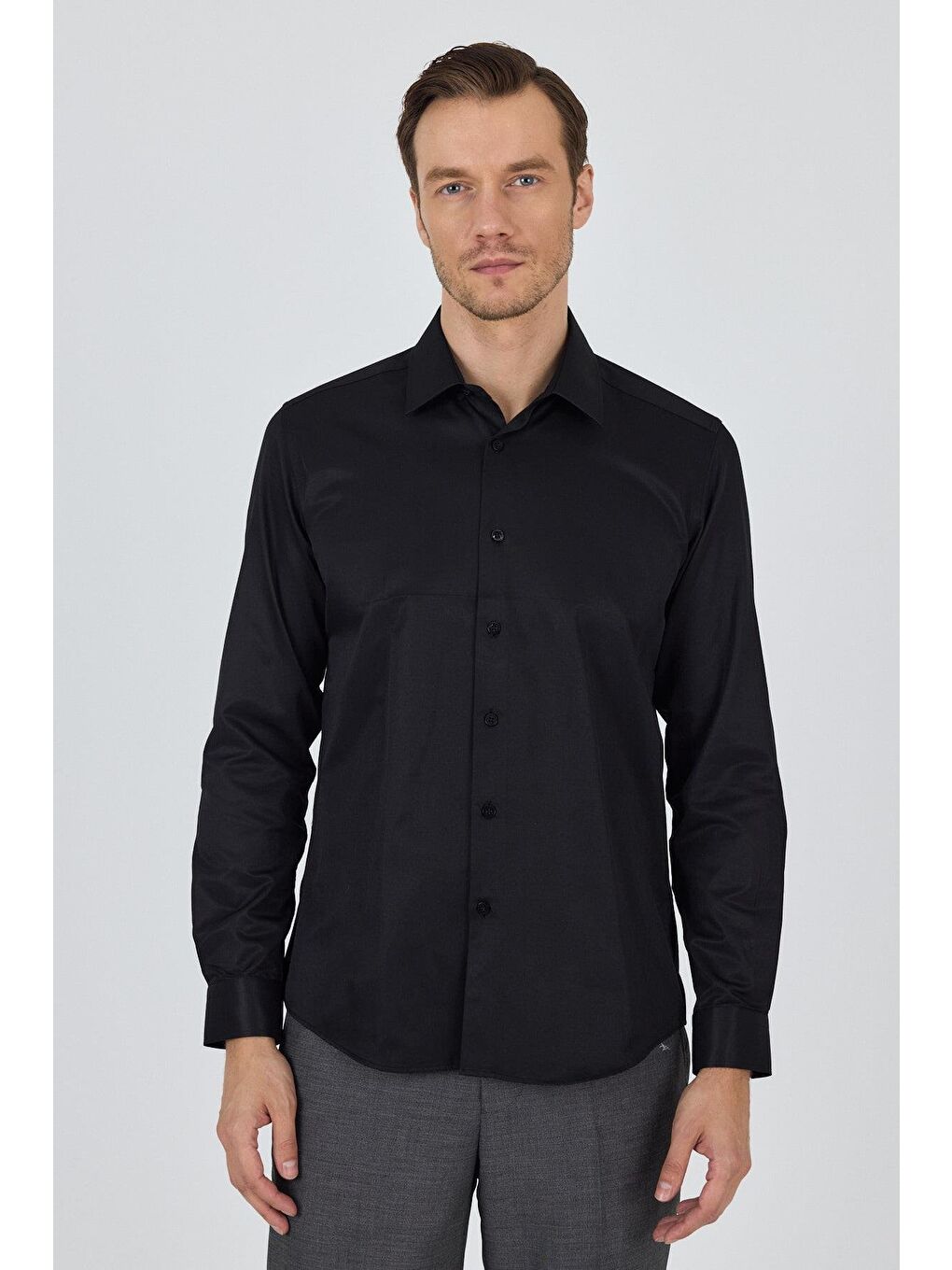 Siyah Sert Yaka Düz Classic Pamuklu Slim Fit Gömlek 1004250900-2