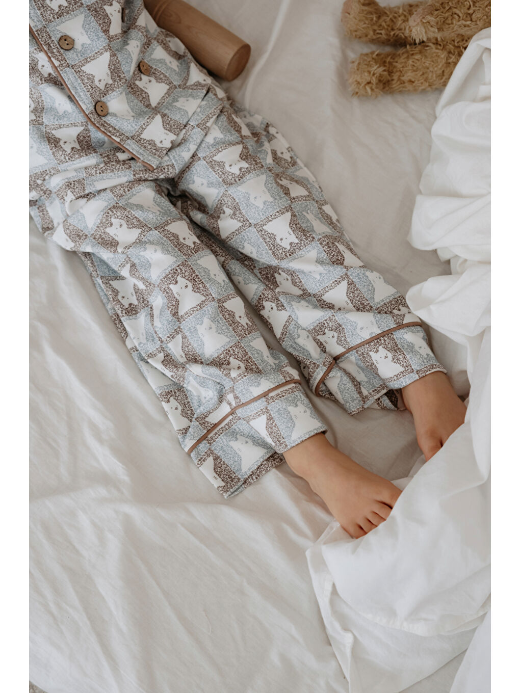 Bej Kedi Desenli Yaka Detaylı Çocuk Pijama Takımı-5