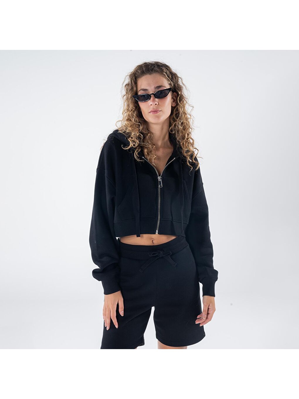 James Kadın Siyah  Kanguru Cepli Kapüşonlu Oversize Fermuarlı Crop Sweatshirt Hoodie