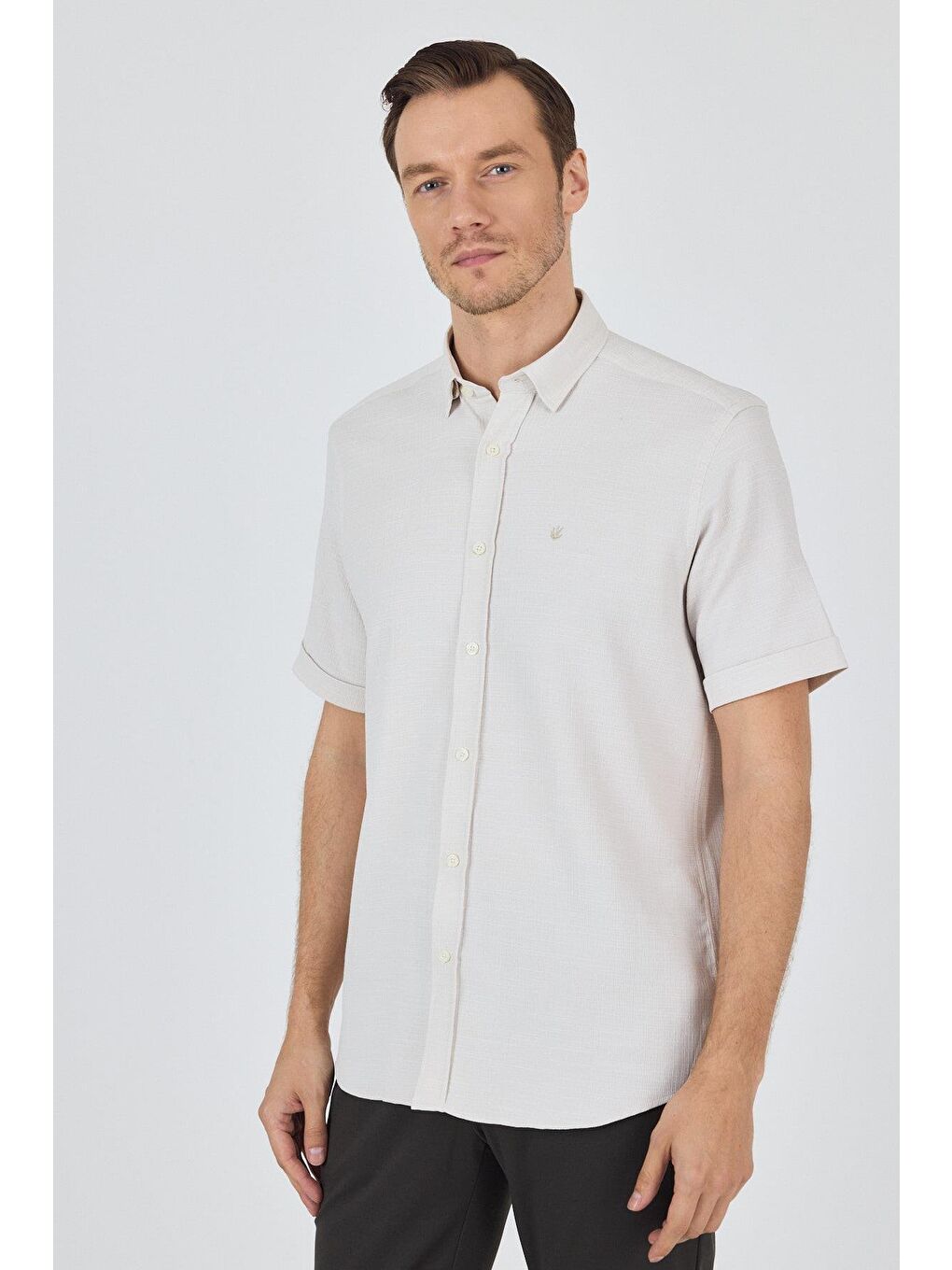 Ekru Krem Biritli Yaka Düz Casual Pamuklu Comfort Fit Gömlek 1004250221