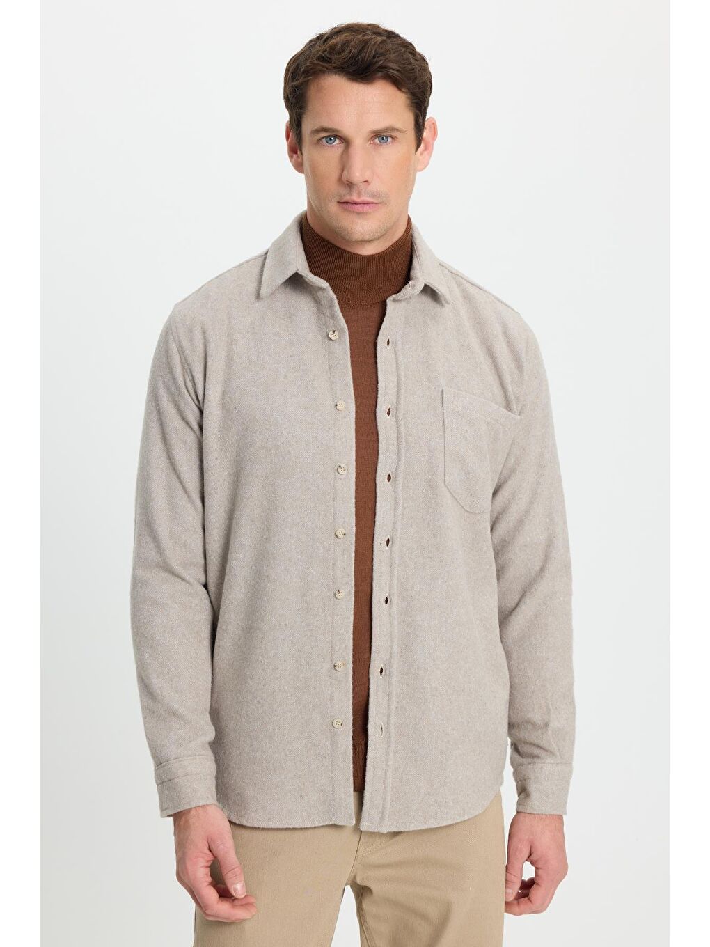 Bej Erkek Regular Fit Klasik Kesim Düz Cepli Koyu Vizon Oduncu Gömlek