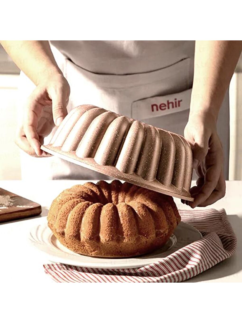 Pembe Açelya Kek Kalıbı - Rose Gold - 26 cm-1