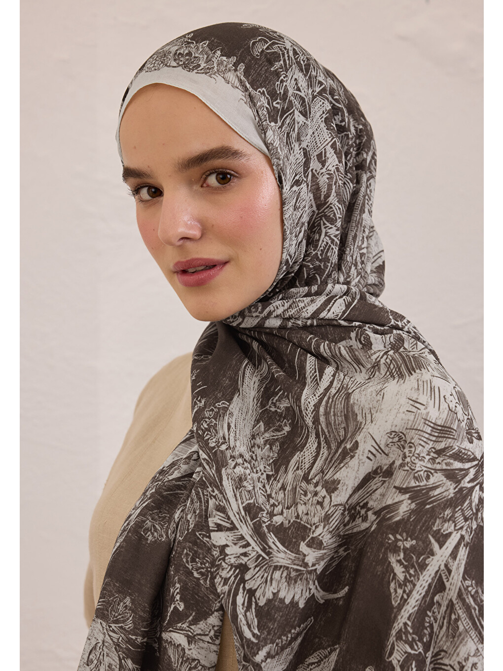 Kahverengi Secret Elegance Desen Rami Şal Bitter