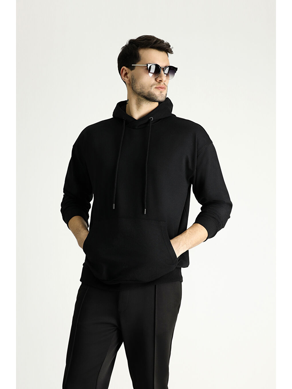 Siyah Kapüşonlu Oversize Pamuklu Sweatshirt