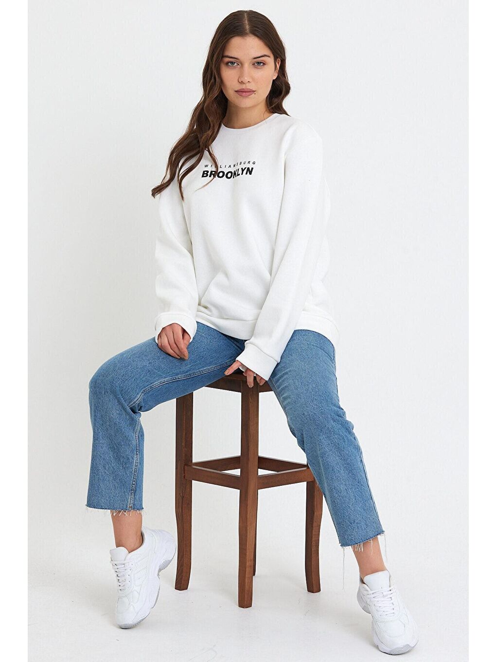 Süperlife Beyaz Kadın Bisiklet Yaka Rahat Kalıp 3 iplik Kalın Brooklyn Baskılı Sweatshirt SPR24swk29 - 2