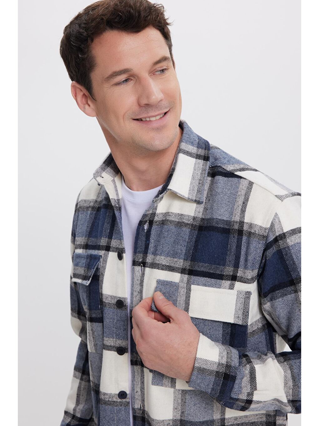 Karışık Erkek Regular Fit Klasik Kesim Çift Cep Kapaklı Kareli Oduncu Gömlek-1