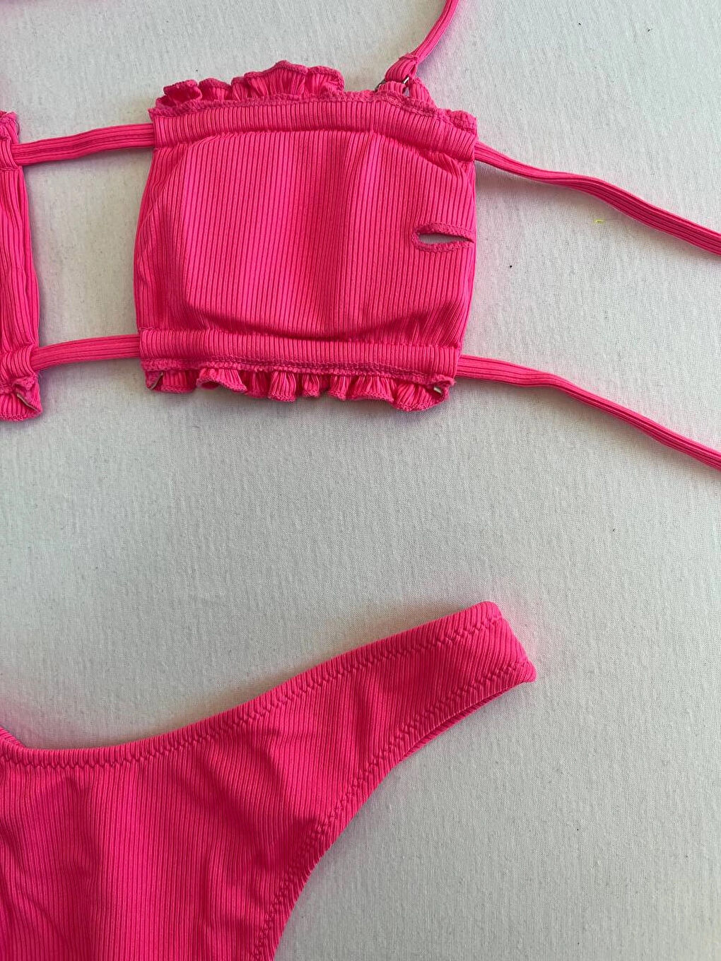 Kadın Pembe İp Bağlamalı Büzgülü Straplez Bikini Takım HZL25S-LC2226-3