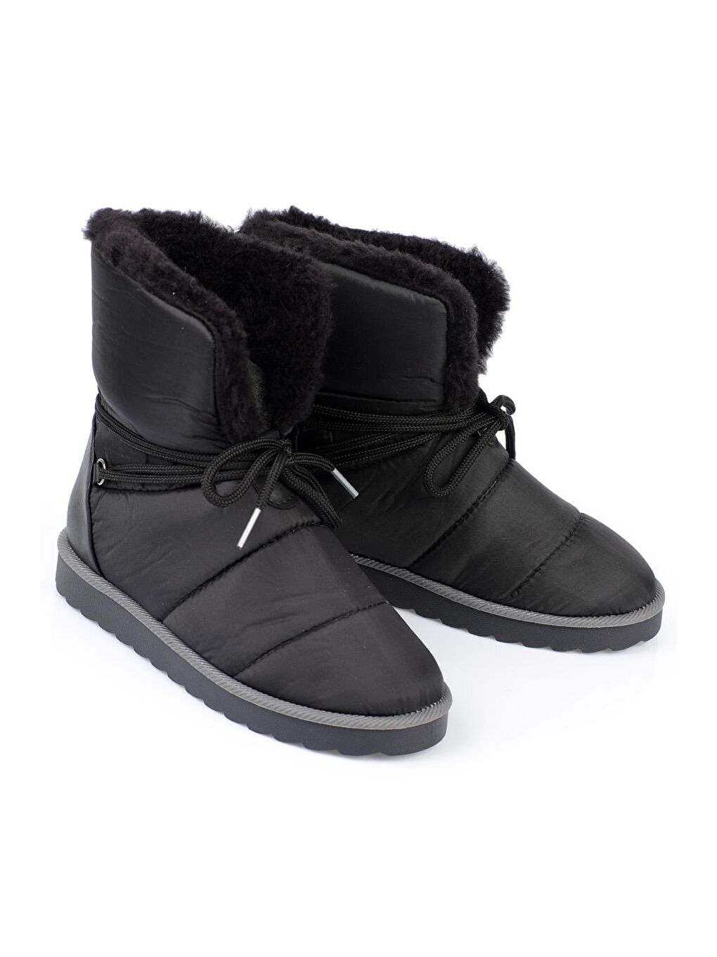 Siyah Paraşüt Kumaş Ön Bağcıklı Kadın Kar Botu-3