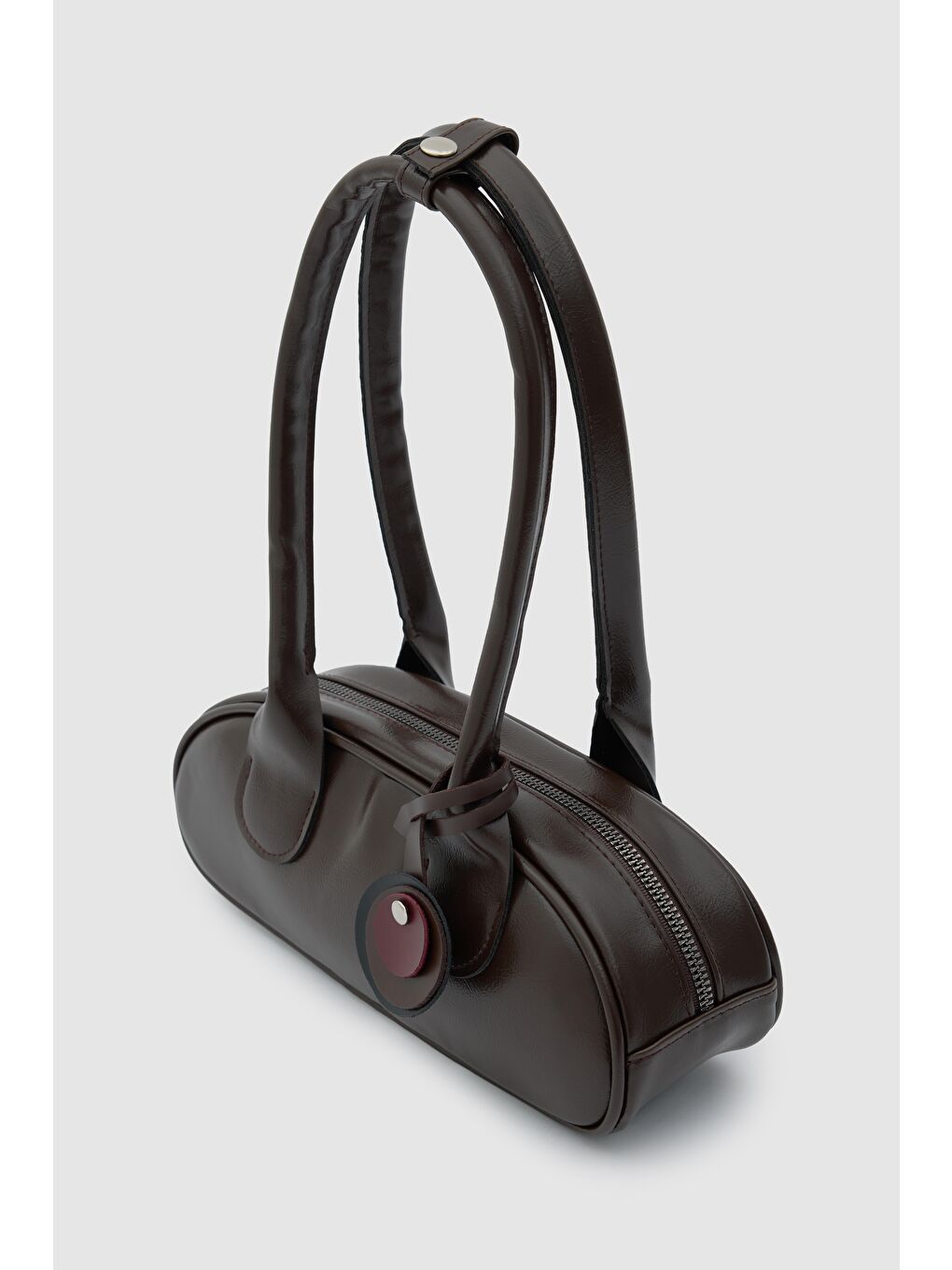 Kahverengi Lisse Charmlı Oval Baget Çanta Acı Kahve-4