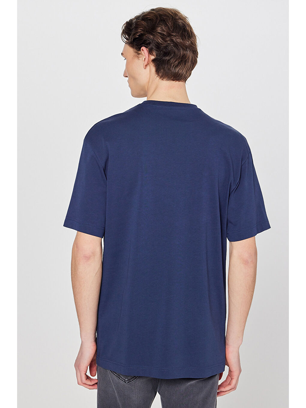 Lacivert %100 Pamuk Nefes Alan Kumaş Loose Fit Rahat Kesim Logo Detaylı Tişört-4