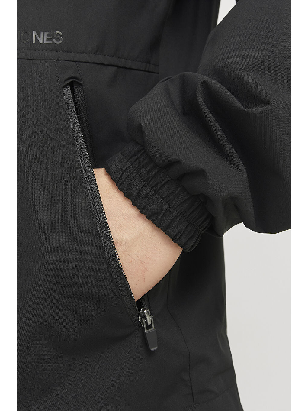 Siyah Essentials Jjeurban Regular Fit Kapüşonlu Mevsimlik Ceket 12268606-4