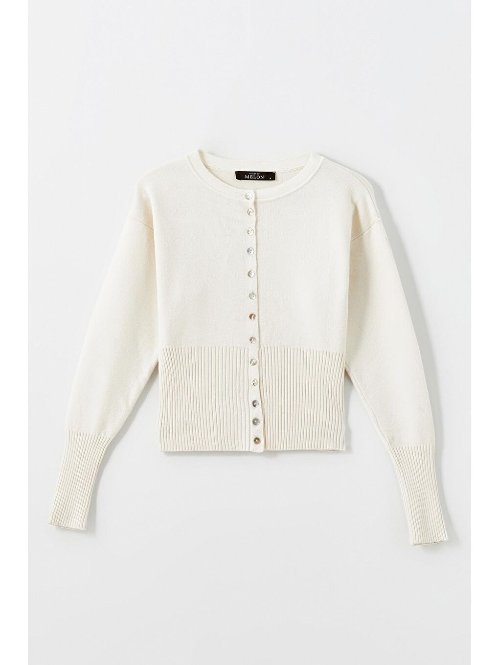 Ekru Sedef Düğmeli Yumuşak Tuşeli Triko Hırka-7