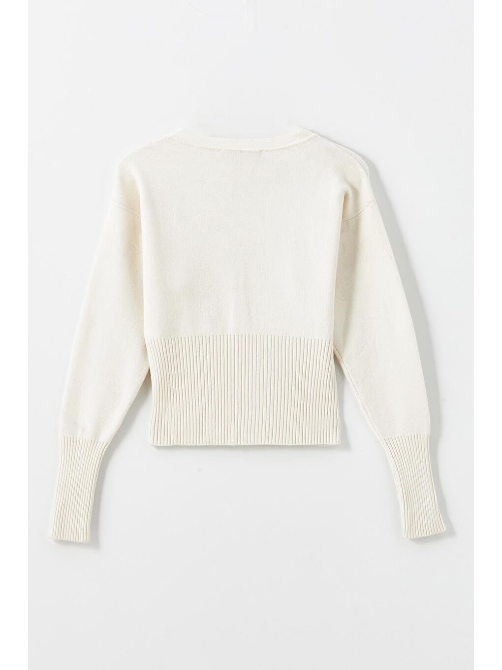 Ekru Sedef Düğmeli Yumuşak Tuşeli Triko Hırka-8