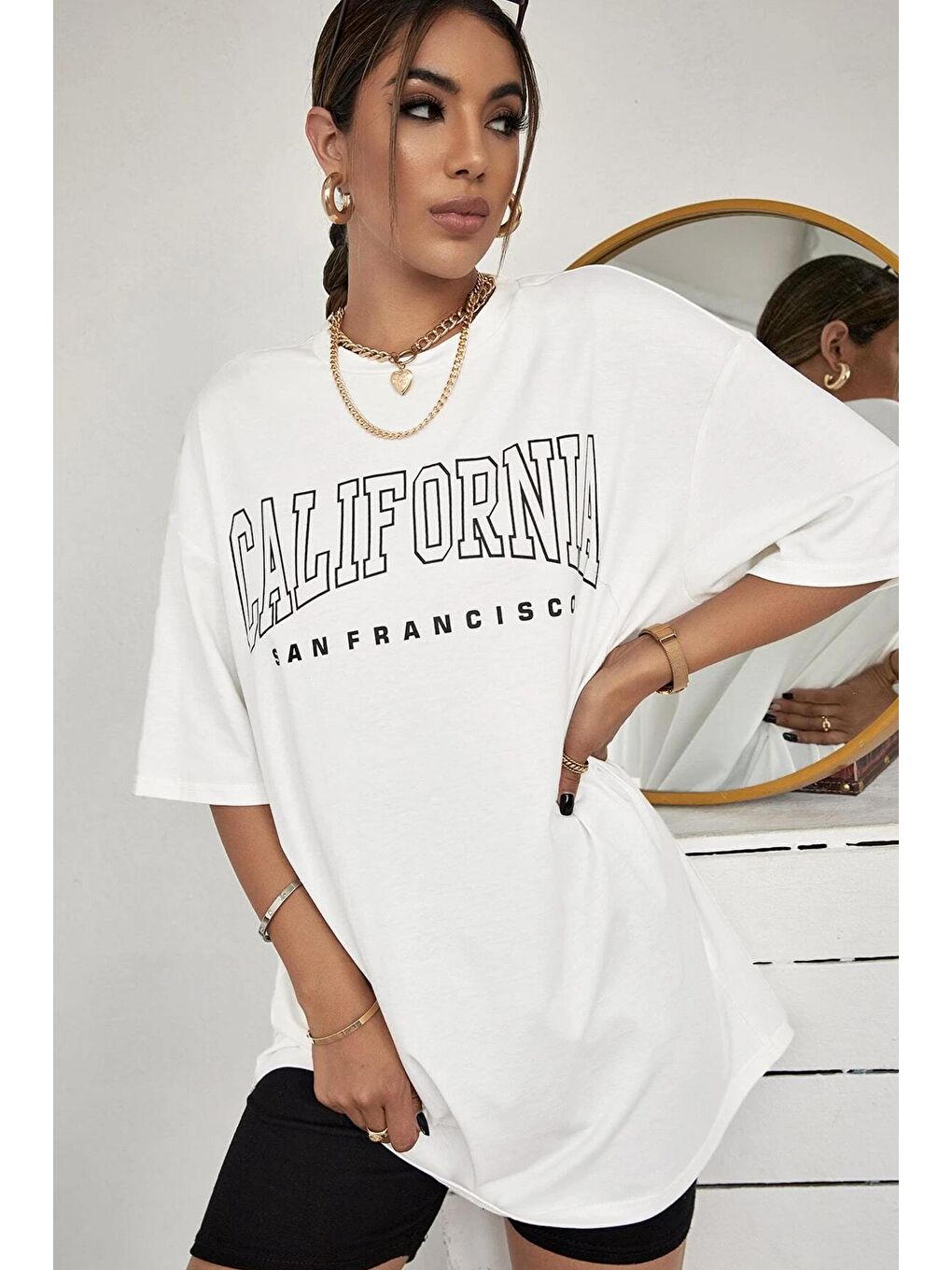 uyguntarz Beyaz Unisex California Baskılı Tasarım Tshirt