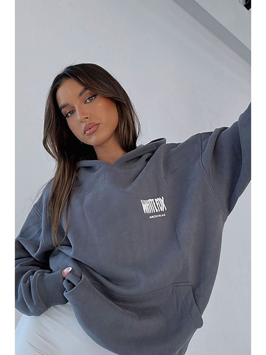 Trendseninle Koyu Füme Kadın Füme White Fox Baskılı Oversize Kapüşonlu Sweatshirt Hoodie - 1