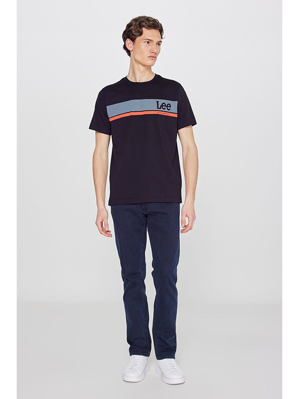 Siyah Regular Fit Normal Kesim Sıfır Yaka %100 Pamuk Logolu Tişört-2