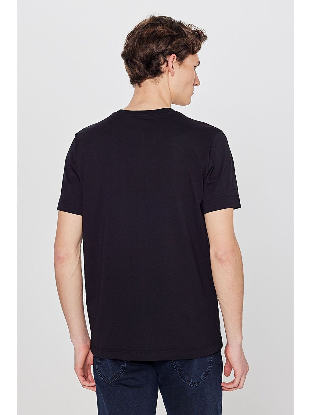 Siyah Regular Fit Normal Kesim Sıfır Yaka %100 Pamuk Logolu Tişört-4