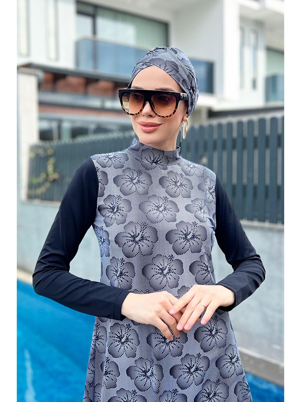 Siyah Tasarım Tam Kapalı Tesettür Mayo  900-402-2