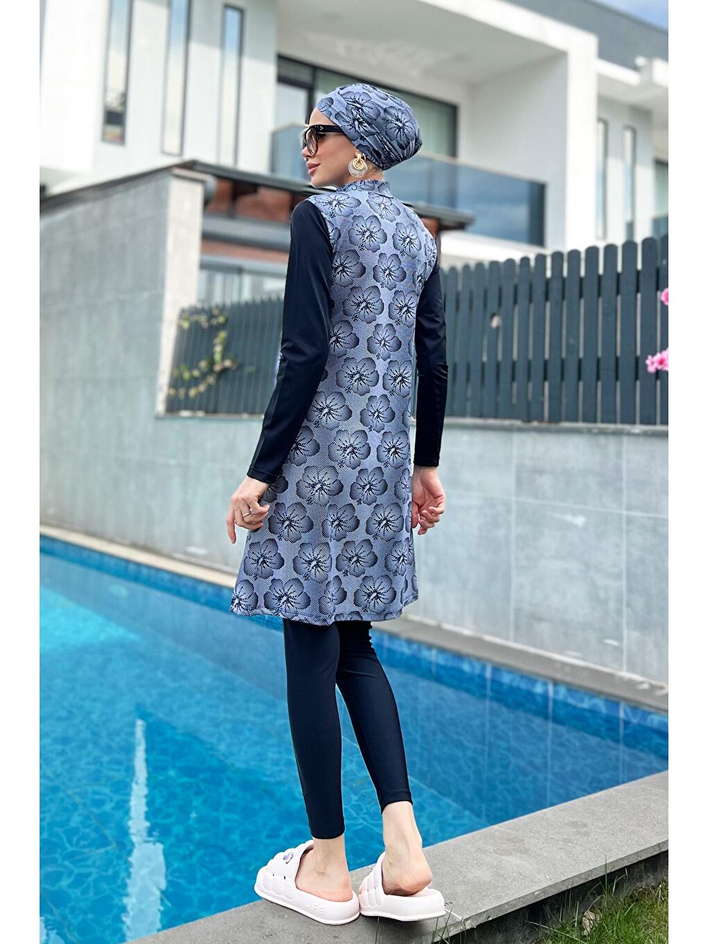 Siyah Tasarım Tam Kapalı Tesettür Mayo  900-402-3