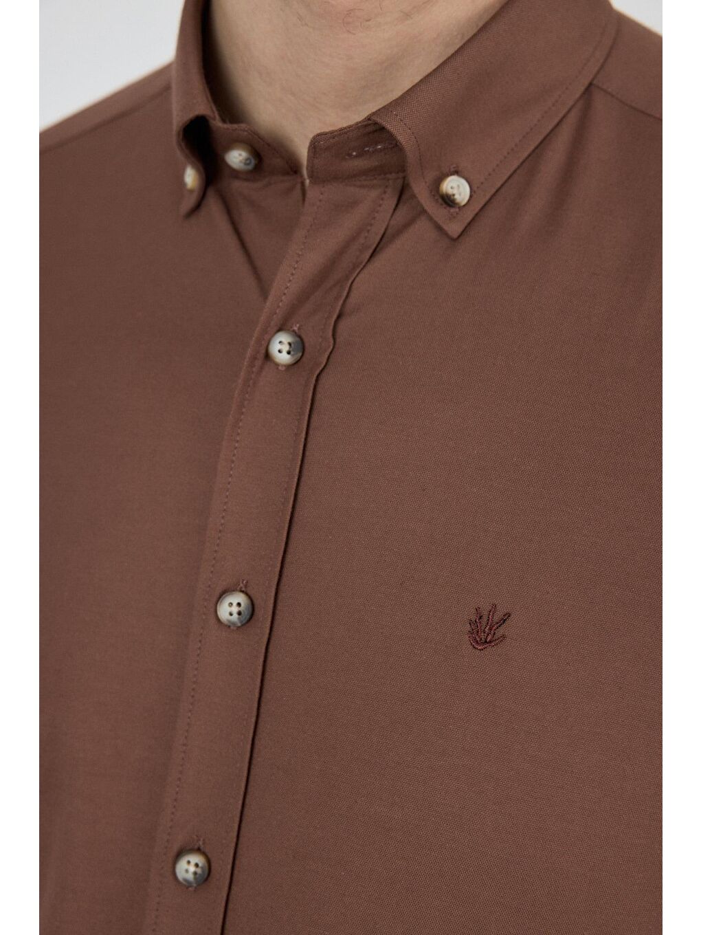 Kahverengi Uzun Kol Düz Bez Ayağı Düğmeli Yaka Cepsiz Pamuklu Casual Slim Fit Gömlek 1004250212-3