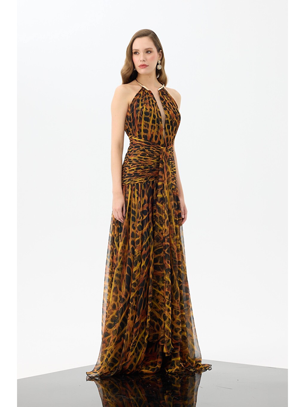 Siyah Aksesuarlı Leopar Desenli Abiye Elbise-4