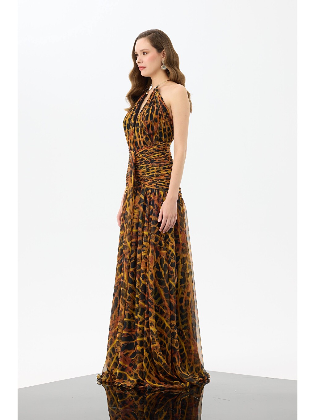 Siyah Aksesuarlı Leopar Desenli Abiye Elbise-5