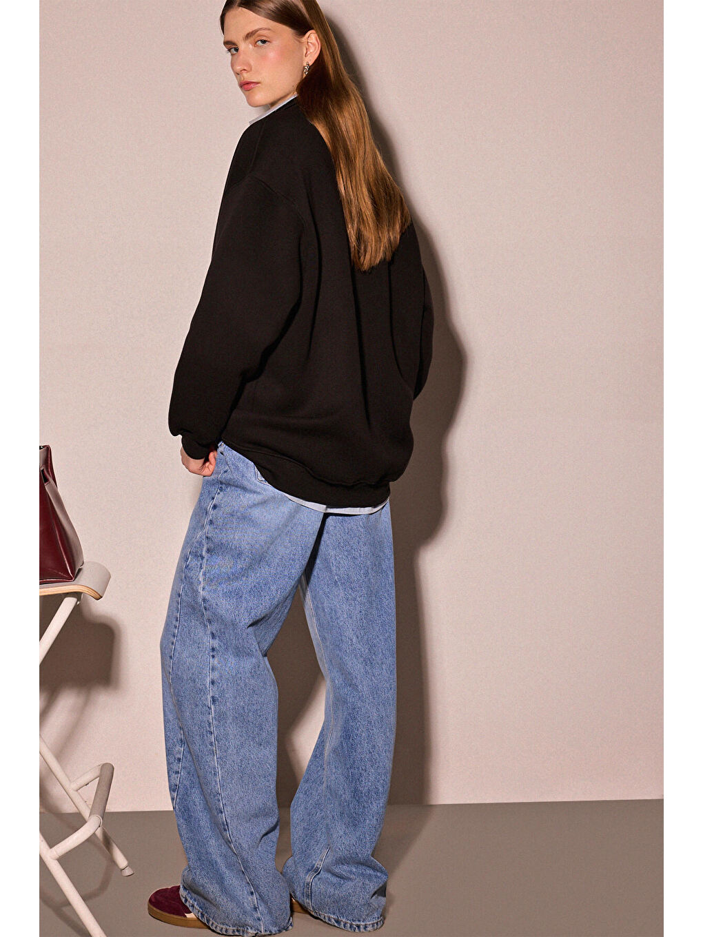 Siyah Yakası Fermuarlı Oversize Sweatshirt-5