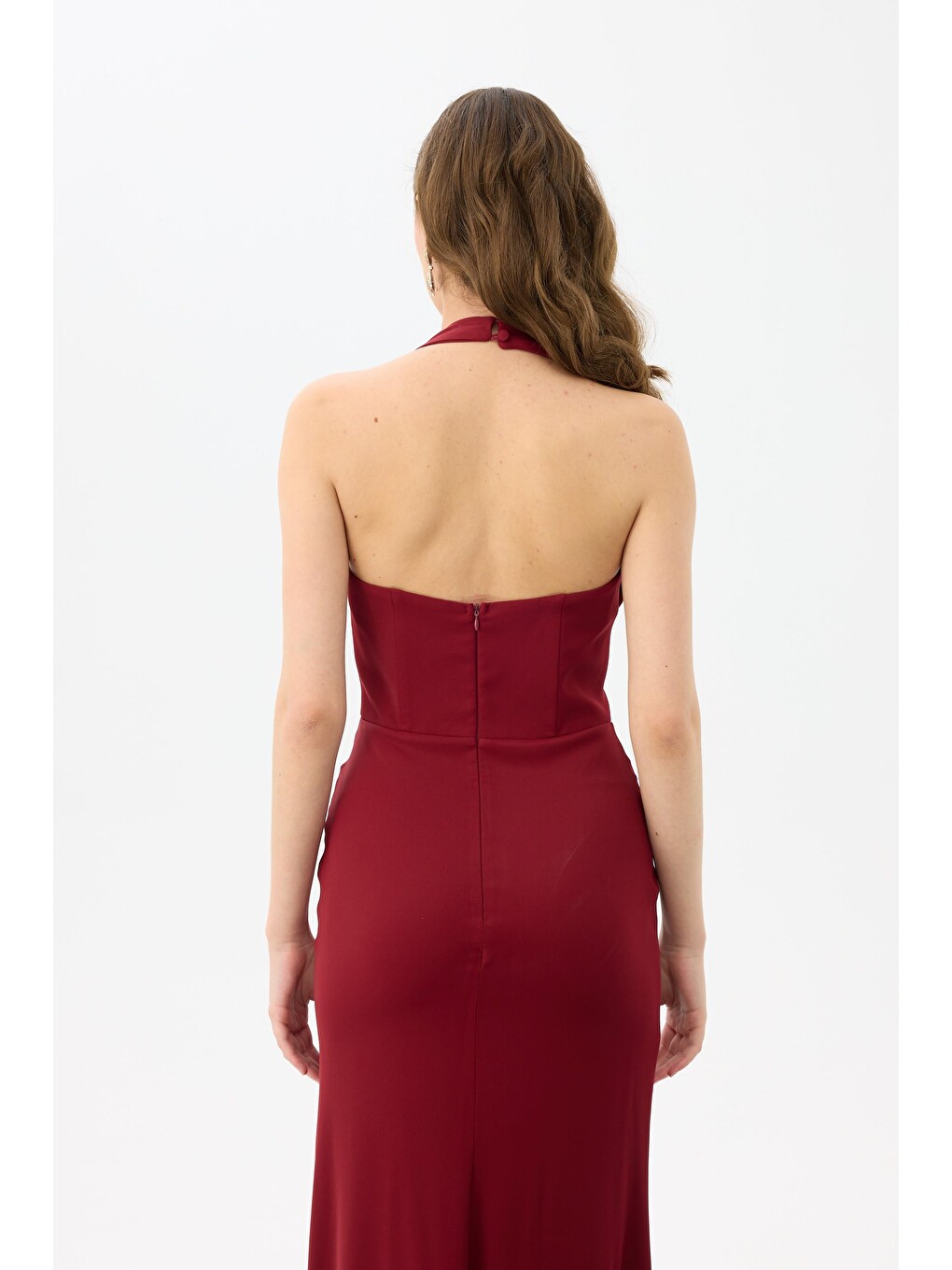 Bordo Aksesuarlı Yırtmaçlı Krep Abiye Elbise-5
