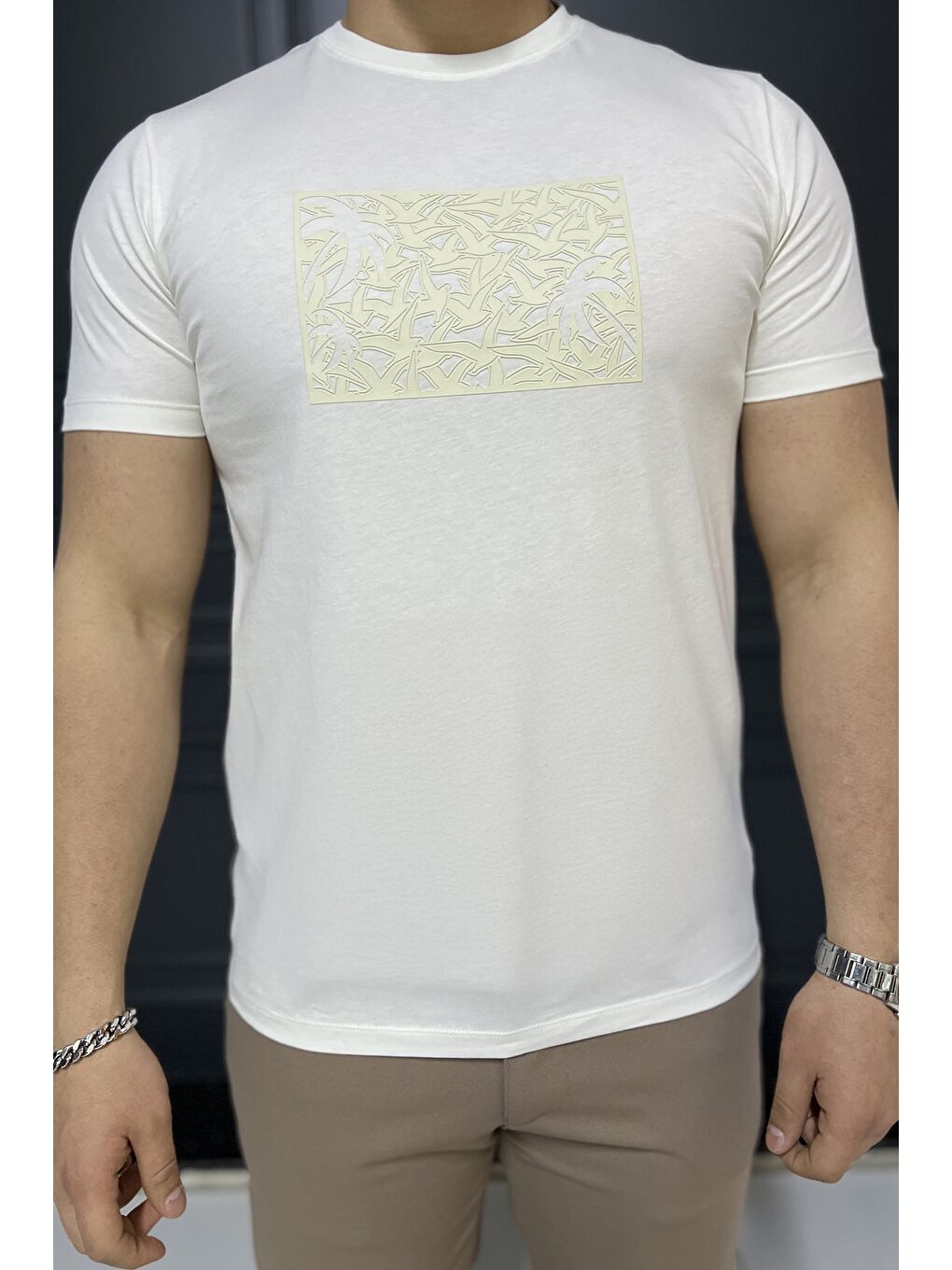 Ekru Erkek Bisiklet Yaka Baskılı Tişört-2