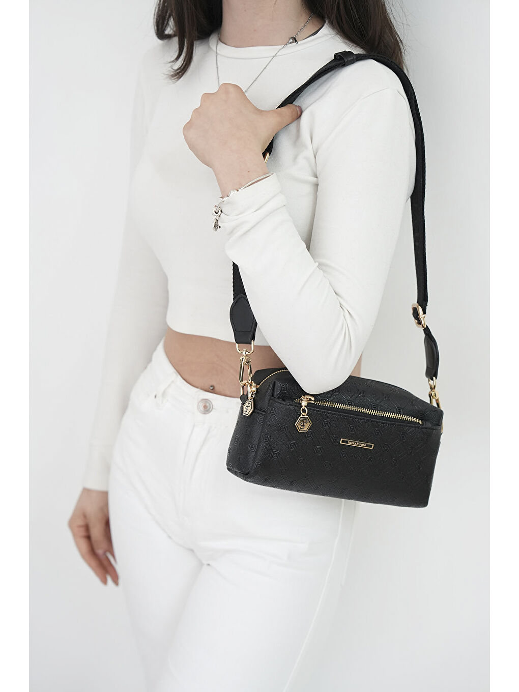 Siyah Kadın Çapraz Çanta 1142-44778 ÇAPRAZ BAYAN ÇANTASI M46 SİYAH-MAT SİYAH